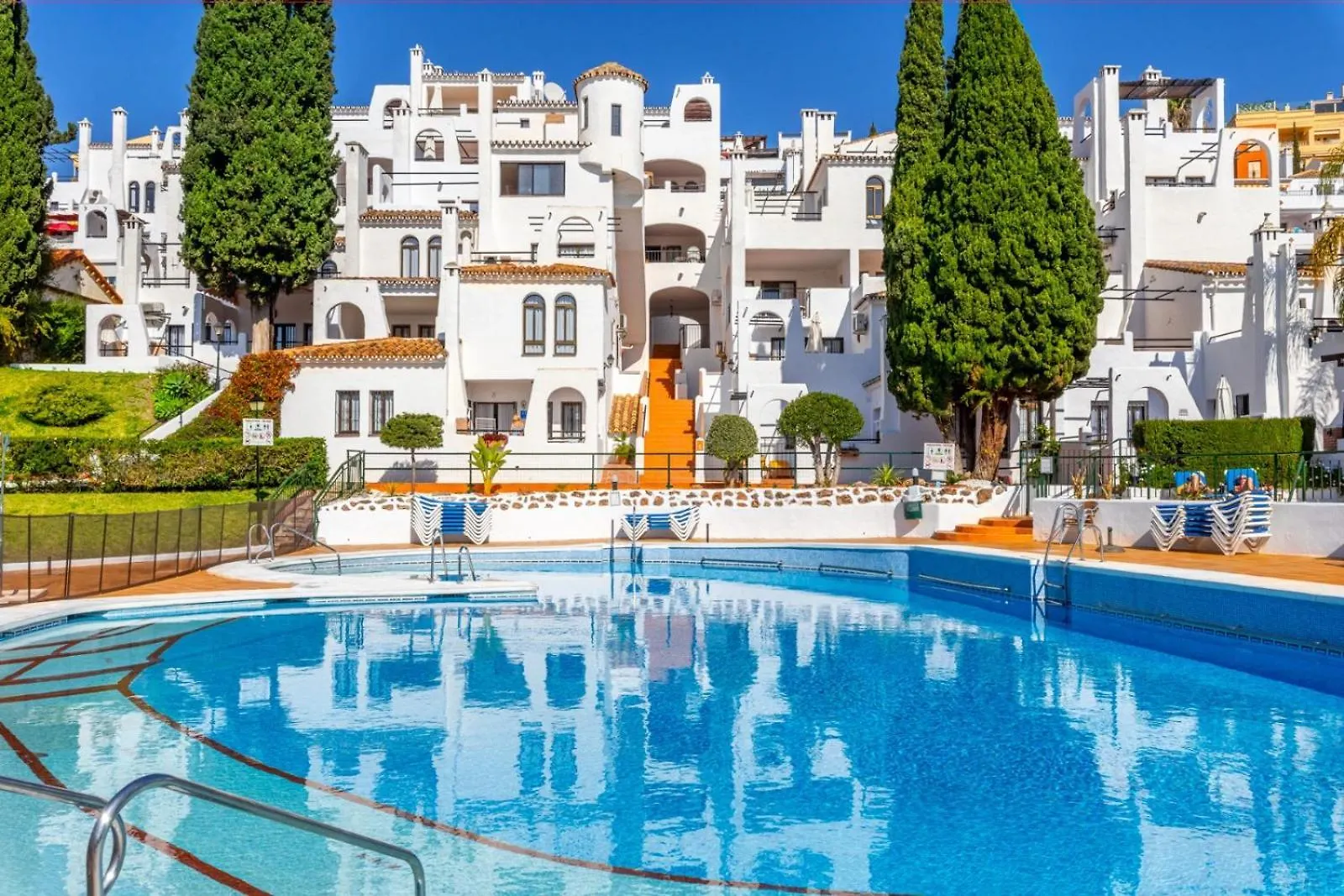 1 Bed With Mountain Views Apartment Benalmadena